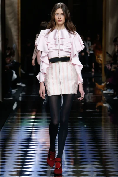 Look 32